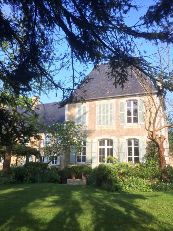 De Ma Fenetre Bed & Breakfast Saint-Martin-des-Entrees ภายนอก รูปภาพ