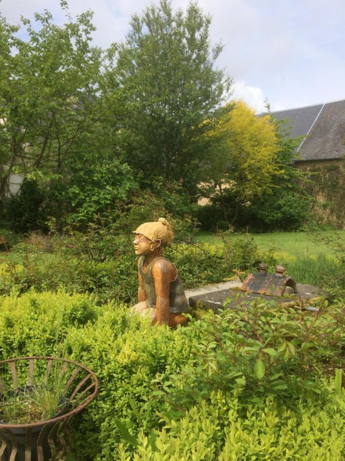 De Ma Fenetre Bed & Breakfast Saint-Martin-des-Entrees ภายนอก รูปภาพ