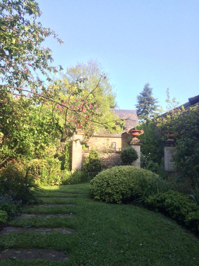 De Ma Fenetre Bed & Breakfast Saint-Martin-des-Entrees ภายนอก รูปภาพ