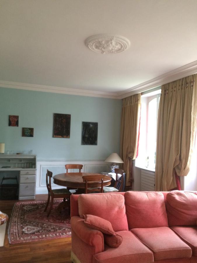 De Ma Fenetre Bed & Breakfast Saint-Martin-des-Entrees ภายนอก รูปภาพ