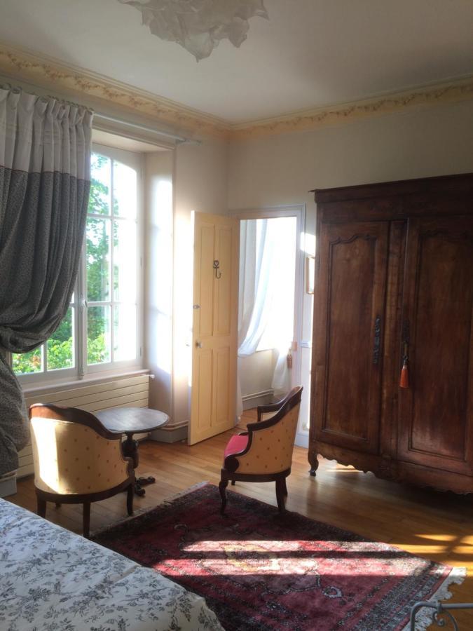 De Ma Fenetre Bed & Breakfast Saint-Martin-des-Entrees ภายนอก รูปภาพ